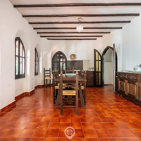 Paolina Villa *